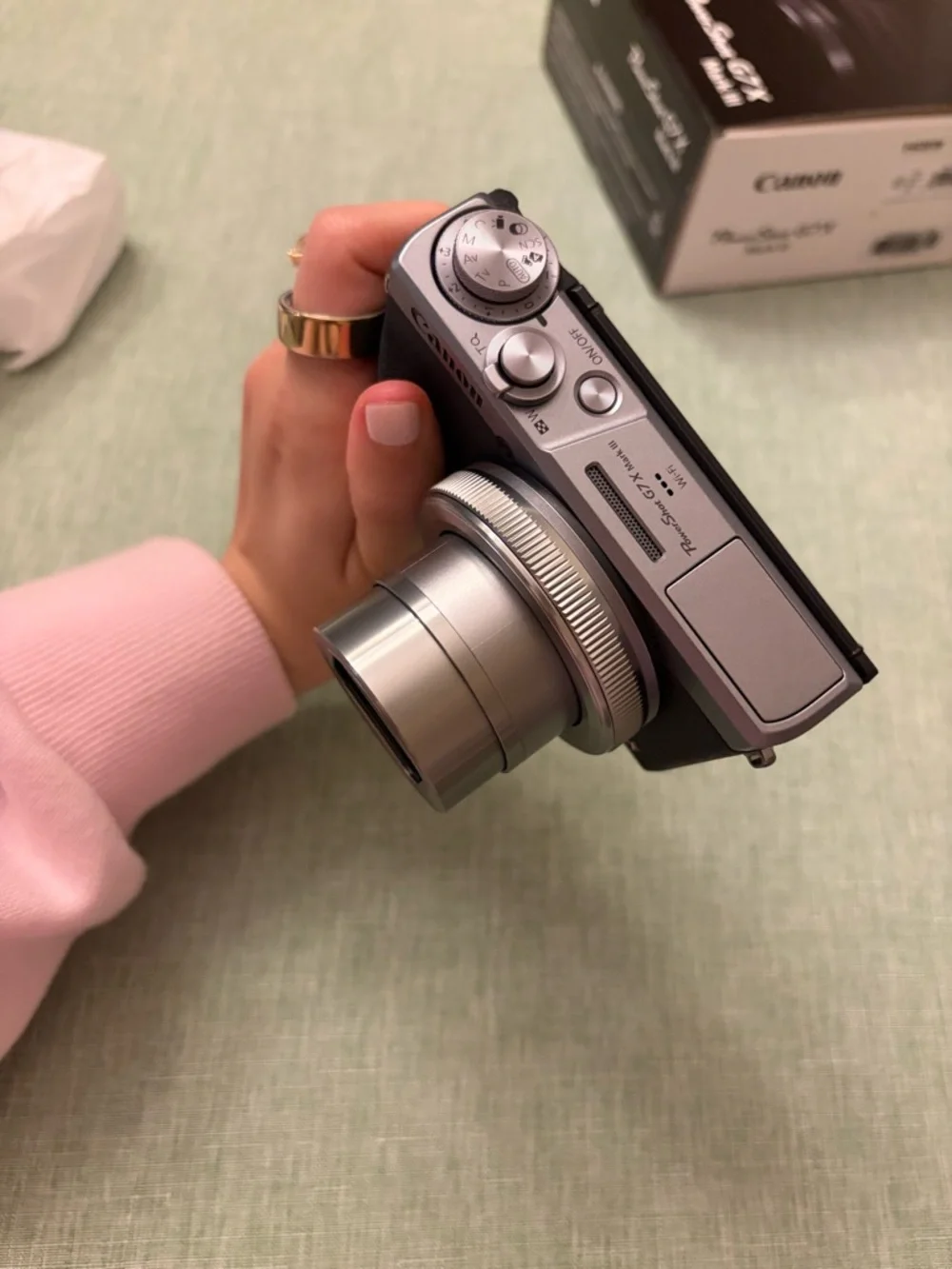 Canon G7 X Compact Digital Camera in Black and Silver with Pop-Up Flash